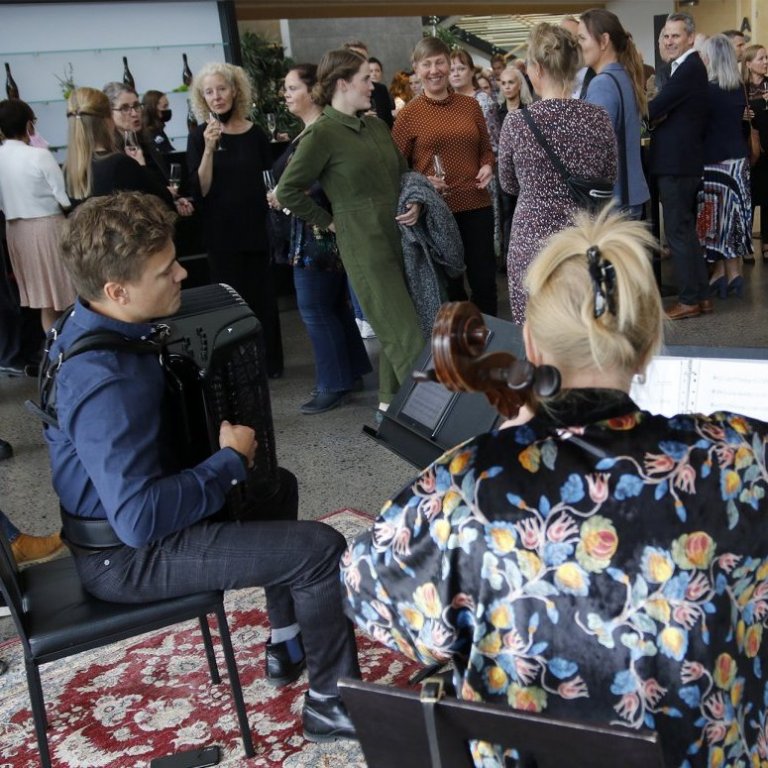 Ásdís Arnardóttir, sellóleikari, og harmonikkuleikarinn Jón Þorsteinn Reynisson.