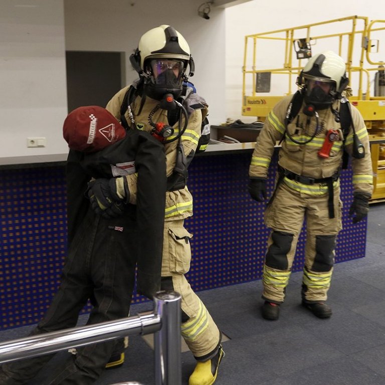 112 dagurinn, 11. febrúar 2022 – Slökkvilið Akureyrar var með sýningu á Glerártorgi í tilefni dagsins, þar sem kynntar voru aðferðir við reykköfun, björgun og endurlífgun, liðið kynnti auk þess ýmsan búnað sem það notar