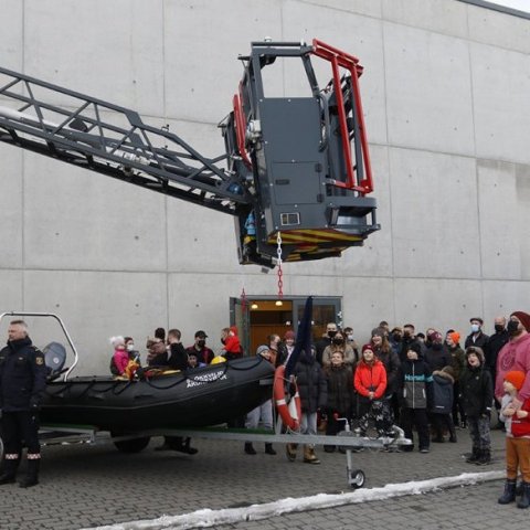 112 dagurinn, 11. febrúar 2022 – Slökkvilið Akureyrar var með sýningu á Glerártorgi í tilefni dagsins, þar sem kynntar voru aðferðir við reykköfun, björgun og endurlífgun, liðið kynnti auk þess ýmsan búnað sem það notar 