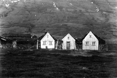 Torfbærinn Helgastaðir í Saurbæjarhreppi. Minjasafnið á Akureyri / mstae-4-0088 frá Minjasafninu á Akureyri