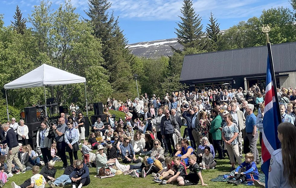 17. júní 2024 – Hópar frá DSA Listdansskóla Akureyrar og Dansskóla STEPS sýndu í Lystigarðinum.