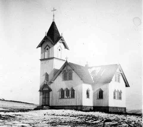 Hjarðarholtskirkja í Laxárdal í Dalasýslu. Ein af krosskirkjum Rögnvaldar Ólafssonar arkitekts. Vígð 1904. / m-stae1-15765 frá Minjasafninu á Akureyri