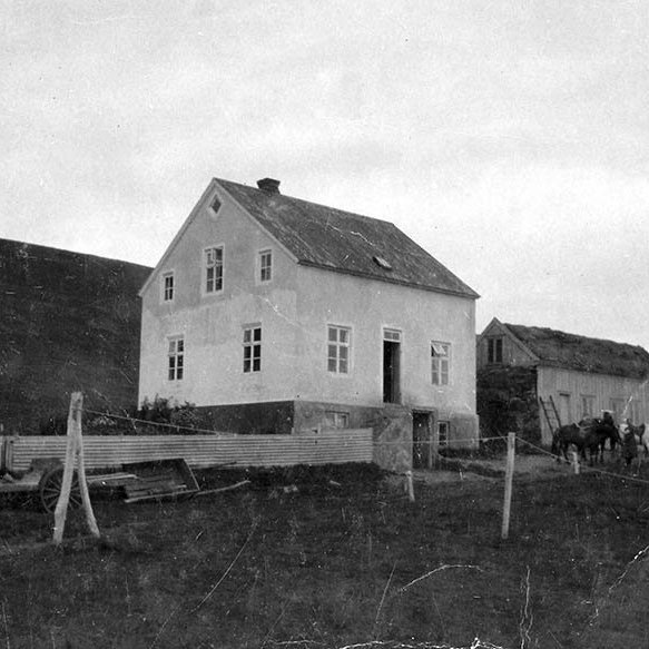 Þetta er bærinn Syðra Fjall í Aðaldal. / m-stae2-0905 frá Minjasafninu á Akureyri