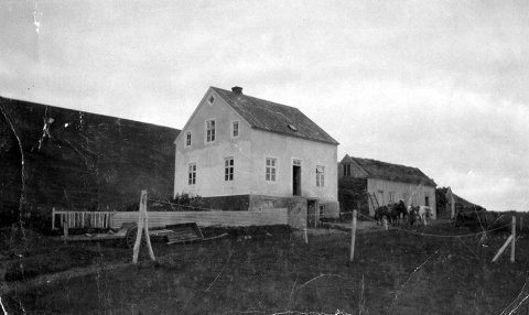 Þetta er bærinn Syðra Fjall í Aðaldal. / m-stae2-0905 frá Minjasafninu á Akureyri