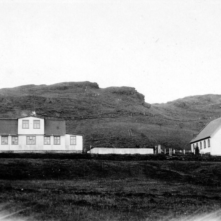 52 – Stóra-Núpskirkja, sem er í Hrunaprestakalli  í Suðurprófastsdæmi.  - Minjasafnið á Akureyri / Album 222-054