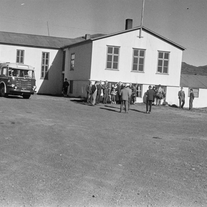 Ásaskóli í Gnúpverjahreppi. Ólafur Jónsson, ráðunautur og rithöfundur,  tók þessa mynd. a1-04053-07 frá Minjasafninu á Akureyri