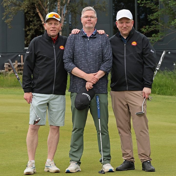 Fimmtíu plús – Frá vinstri: Guðmundur Sigurjónsson, sem varð annar, sigurvegarinn Anton Ingi Þorsteinsson og Jón Steindór Árnason, sem varð í þriðja sæti.