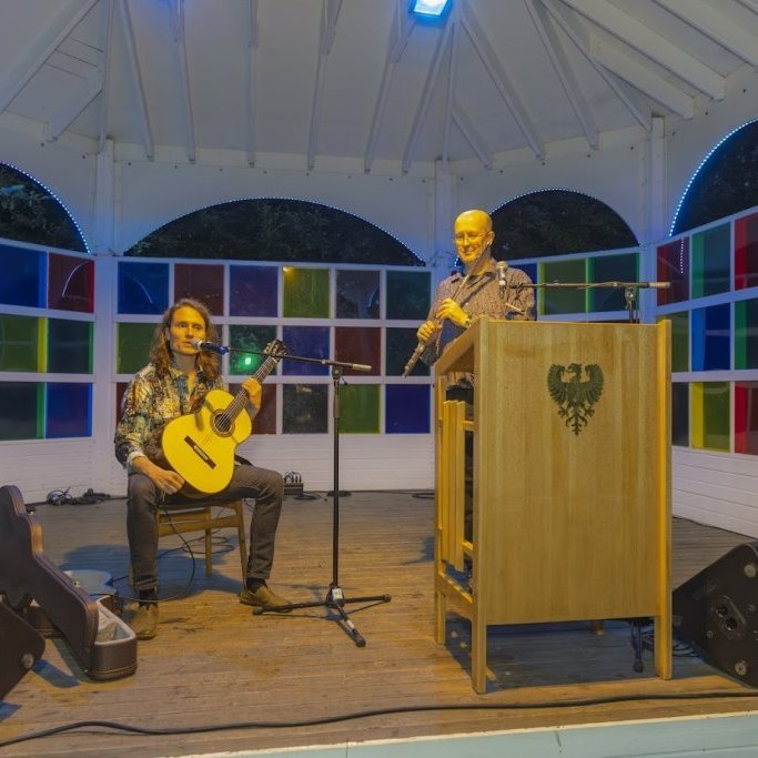 Akureyrarvaka 2025 - Setningarathöfnin Rökkurró í Lystigarðinum á afmælisdegi Akureyrarbæjar, föstudagskvöldið 29. ágúst. Mynd: Hilmar Friðjónsson