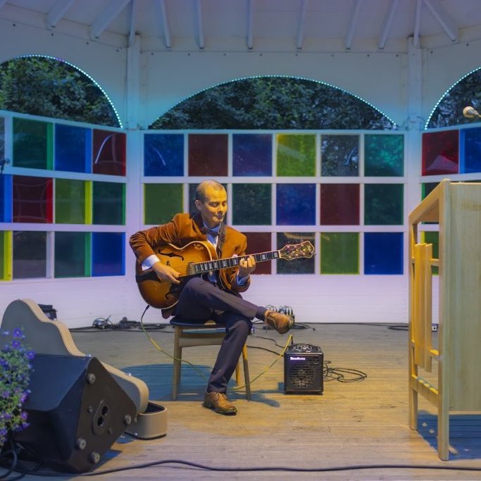 Akureyrarvaka 2025 - Setningarathöfnin Rökkurró í Lystigarðinum á afmælisdegi Akureyrarbæjar, föstudagskvöldið 29. ágúst. Mynd: Hilmar Friðjónsson