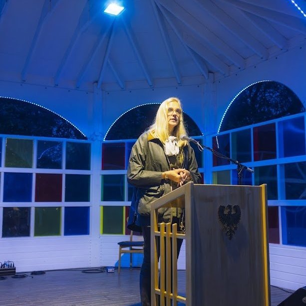 Akureyrarvaka 2025 - Setningarathöfnin Rökkurró í Lystigarðinum á afmælisdegi Akureyrarbæjar, föstudagskvöldið 29. ágúst. Mynd: Hilmar Friðjónsson