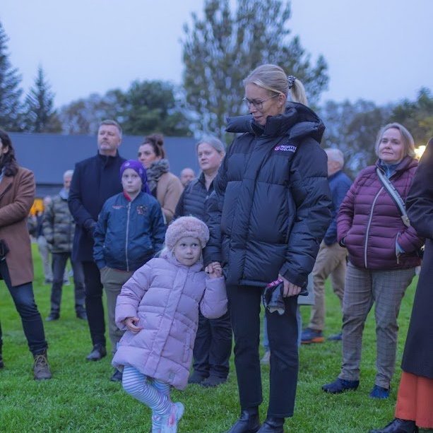 Akureyrarvaka 2025 - Setningarathöfnin Rökkurró í Lystigarðinum á afmælisdegi Akureyrarbæjar, föstudagskvöldið 29. ágúst. Mynd: Hilmar Friðjónsson