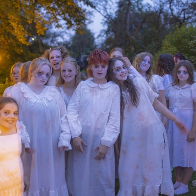 Akureyrarvaka 2025 - Setningarathöfnin Rökkurró í Lystigarðinum á afmælisdegi Akureyrarbæjar, föstudagskvöldið 29. ágúst. Mynd: Hilmar Friðjónsson