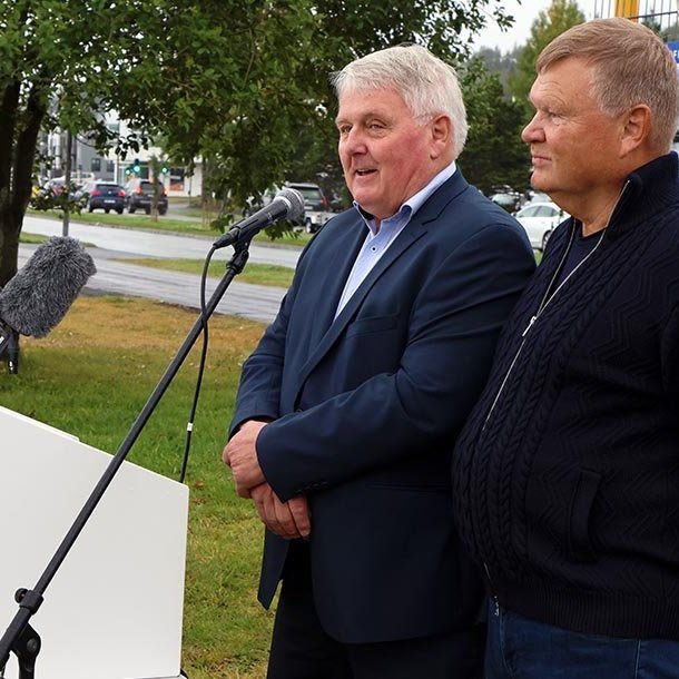 Akureyrarvaka 2025 - Glæsilegt líkan af Harðbak EA 3, einum síðutogara Útgerðarfélags Akureyringa, afhjúpað á Torfunefsbryggju. Mynd: Skapti Hallgrímsson