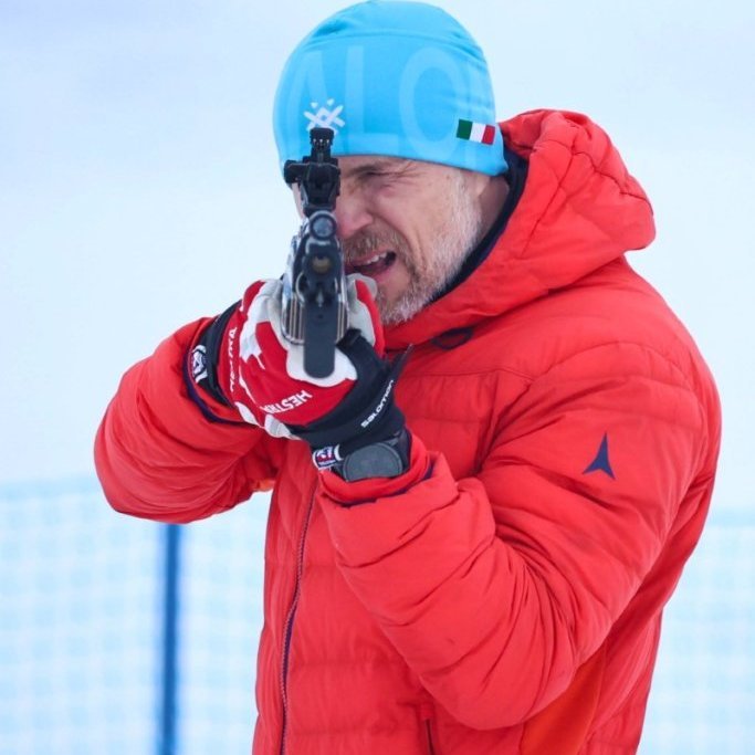 Fyrsta bikarmót ársins í skíðaskotfimi sem haldið var í Hlíðarfjalli. Þá var í fyrsta sinn á Íslandi skotið standandi og liggjandi með laser rifflum. Mynd: Anastasiia LeoNova Kramarenko.