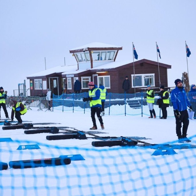 Fyrsta bikarmót ársins í skíðaskotfimi sem haldið var í Hlíðarfjalli. Þá var í fyrsta sinn á Íslandi skotið standandi og liggjandi með laser rifflum. Mynd: Anastasiia LeoNova Kramarenko.