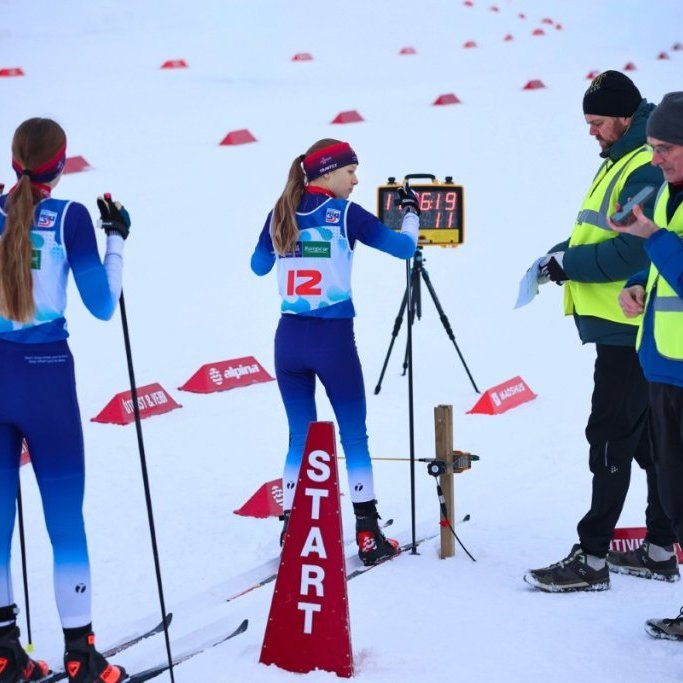 Fyrsta bikarmót ársins í skíðaskotfimi sem haldið var í Hlíðarfjalli. Þá var í fyrsta sinn á Íslandi skotið standandi og liggjandi með laser rifflum. Mynd: Anastasiia LeoNova Kramarenko.