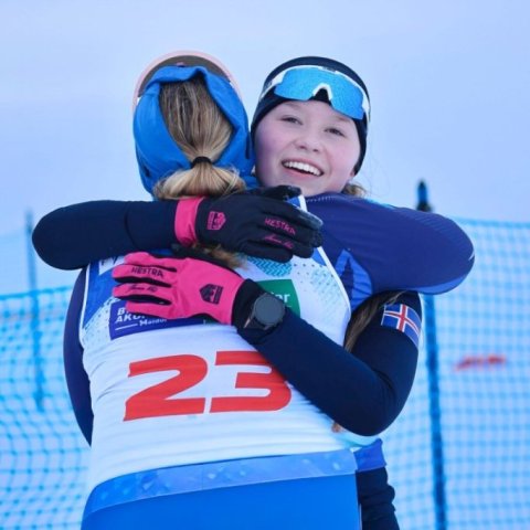 Fyrsta bikarmót ársins í skíðaskotfimi sem haldið var í Hlíðarfjalli. Þá var í fyrsta sinn á Íslandi skotið standandi og liggjandi með laser rifflum. Mynd: Anastasiia LeoNova Kramarenko.