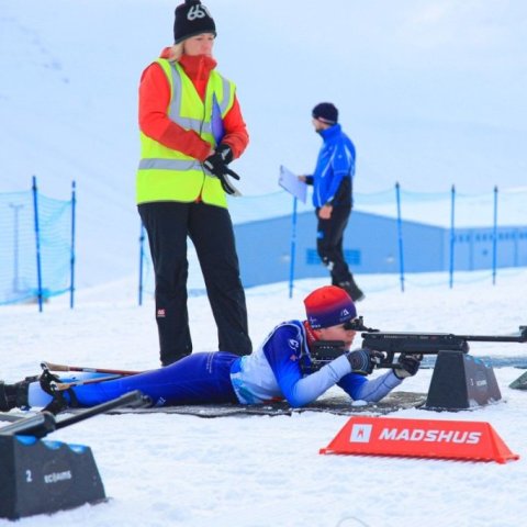 Fyrsta bikarmót ársins í skíðaskotfimi sem haldið var í Hlíðarfjalli. Þá var í fyrsta sinn á Íslandi skotið standandi og liggjandi með laser rifflum. Mynd: Anastasiia LeoNova Kramarenko.