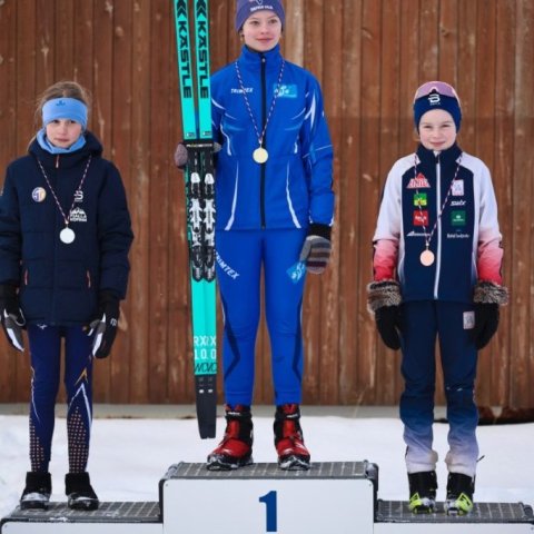 Fyrsta bikarmót ársins í skíðaskotfimi sem haldið var í Hlíðarfjalli. Þá var í fyrsta sinn á Íslandi skotið standandi og liggjandi með laser rifflum. Mynd: Anastasiia LeoNova Kramarenko.