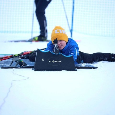 Fyrsta bikarmót ársins í skíðaskotfimi sem haldið var í Hlíðarfjalli. Þá var í fyrsta sinn á Íslandi skotið standandi og liggjandi með laser rifflum. Mynd: Anastasiia LeoNova Kramarenko.