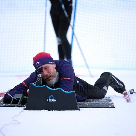 Fyrsta bikarmót ársins í skíðaskotfimi sem haldið var í Hlíðarfjalli. Þá var í fyrsta sinn á Íslandi skotið standandi og liggjandi með laser rifflum. Mynd: Anastasiia LeoNova Kramarenko.