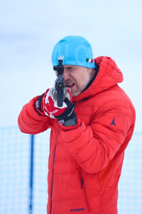 Fyrsta bikarmót ársins í skíðaskotfimi sem haldið var í Hlíðarfjalli. Þá var í fyrsta sinn á Íslandi skotið standandi og liggjandi með laser rifflum. Mynd: Anastasiia LeoNova Kramarenko.