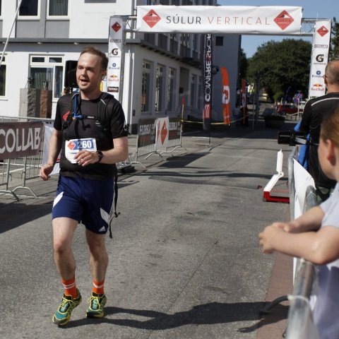 Vilhjálmur Bergmann Bragason kemur í mark eftir 28 km. © Skapti Hallgrímsson