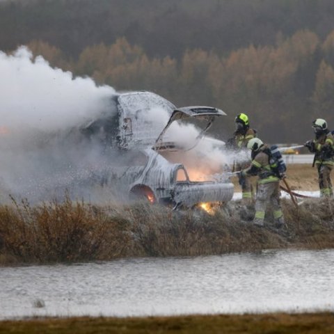 Fjölmenn flugslysaæfing á Akureyrarflugvelli