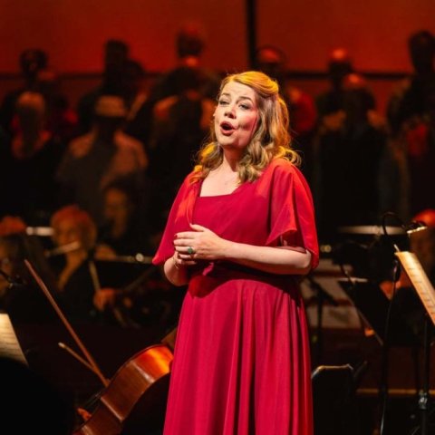 Hildigunnur Einarsdóttir, ein fjögurra einsöngvara Óperunnar. Söngdagskráin „Undir sömu stjörnu“ – Frumraun Óperunnar, nýrrar þjóðaróperu, var í menningarhúsinu Hofi á Akureyri. Mynd: Barði Westin