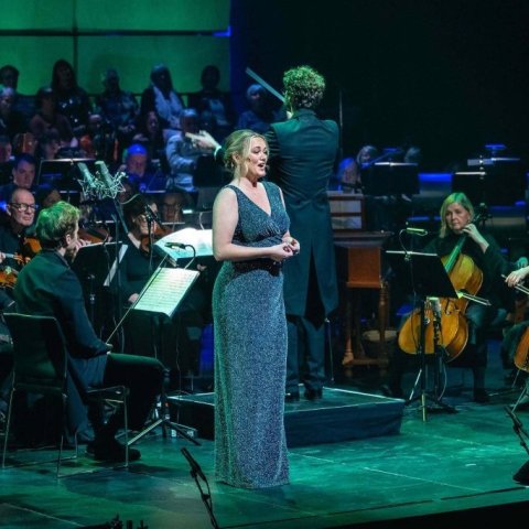 Kristín Einarsdóttir Mäntylä, ein fjögurra einsöngvara Óperunnar. Söngdagskráin „Undir sömu stjörnu“ – Frumraun Óperunnar, nýrrar þjóðaróperu, var í menningarhúsinu Hofi á Akureyri. Mynd: Barði Westin