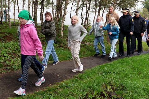 Verkefnið „Göngum í skólann“ var formlega sett í Brekkuskóla á Akureyri.