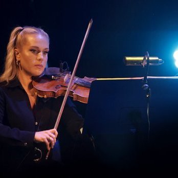 Greta Salome, konsertmeistari Sinfoníuhljómsveitar Norðurlands. Ljósmynd: Skapti Hallgrímsson