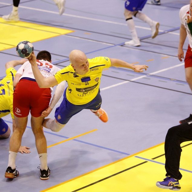 Jón Heiðar Sigurðsson í dauðafæri ...