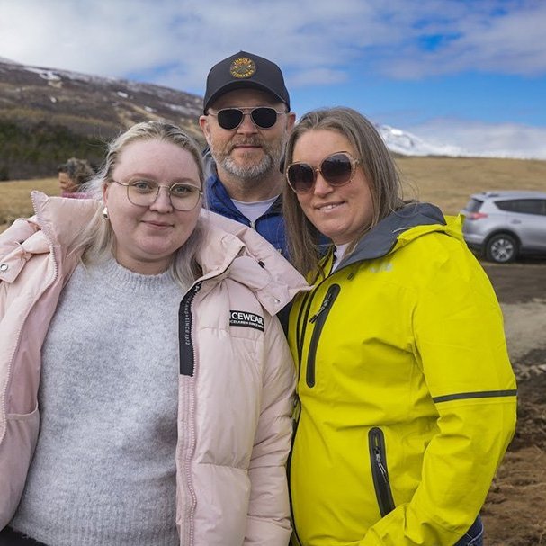 Hjaltalundur stofnaður á Hömrum með táknrænni trjáplöntun; í minningu Hjalta Snæs Árnasonar, sem lést 22 ára gamall eftir að hafa ekki fengið viðeigandi aðstoð á réttum tíma. Mynd: Hilmar Friðjónsson