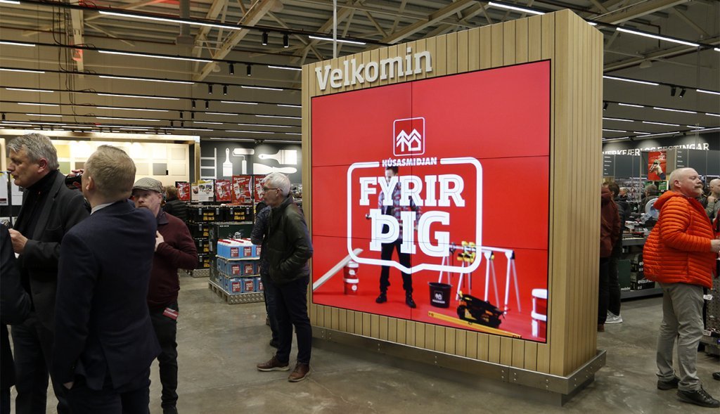 Húsasmiðjan, Blómaval og Ískraft í nýju húsnæði við Freyjunes. Ljósmynd: Skapti Hallgrímsson