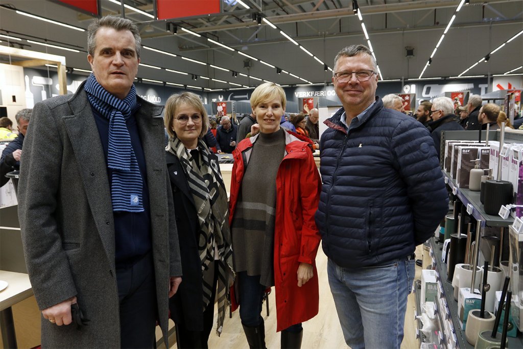 Húsasmiðjan, Blómaval og Ískraft í nýju húsnæði við Freyjunes. Ljósmynd: Skapti Hallgrímsson