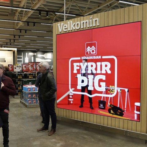 Húsasmiðjan, Blómaval og Ískraft í nýju húsnæði við Freyjunes. Ljósmynd: Skapti Hallgrímsson