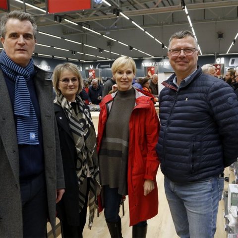 Húsasmiðjan, Blómaval og Ískraft í nýju húsnæði við Freyjunes. Ljósmynd: Skapti Hallgrímsson