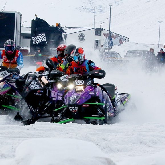 Fyrsta umferð Íslandsmeistaramótsins í snjókrossi. Ljósmynd: Þorgeir Baldursson