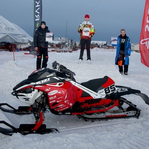 Fyrsta umferð Íslandsmeistaramótsins í snjókrossi. Ljósmynd: Þorgeir Baldursson