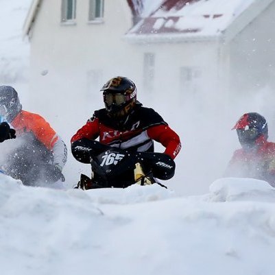 Fyrsta umferð Íslandsmeistaramótsins í snjókrossi. Ljósmynd: Þorgeir Baldursson