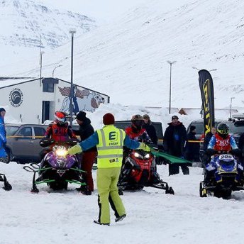 Fyrsta umferð Íslandsmeistaramótsins í snjókrossi. Ljósmynd: Þorgeir Baldursson