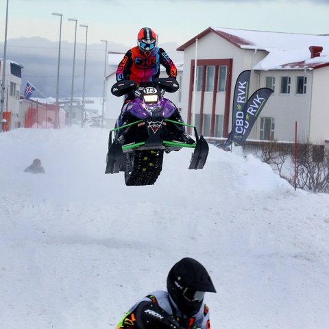 Fyrsta umferð Íslandsmeistaramótsins í snjókrossi. Ljósmynd: Þorgeir Baldursson