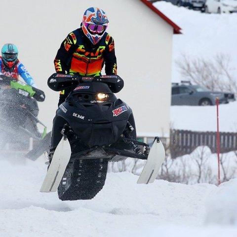 Fyrsta umferð Íslandsmeistaramótsins í snjókrossi. Ljósmynd: Þorgeir Baldursson