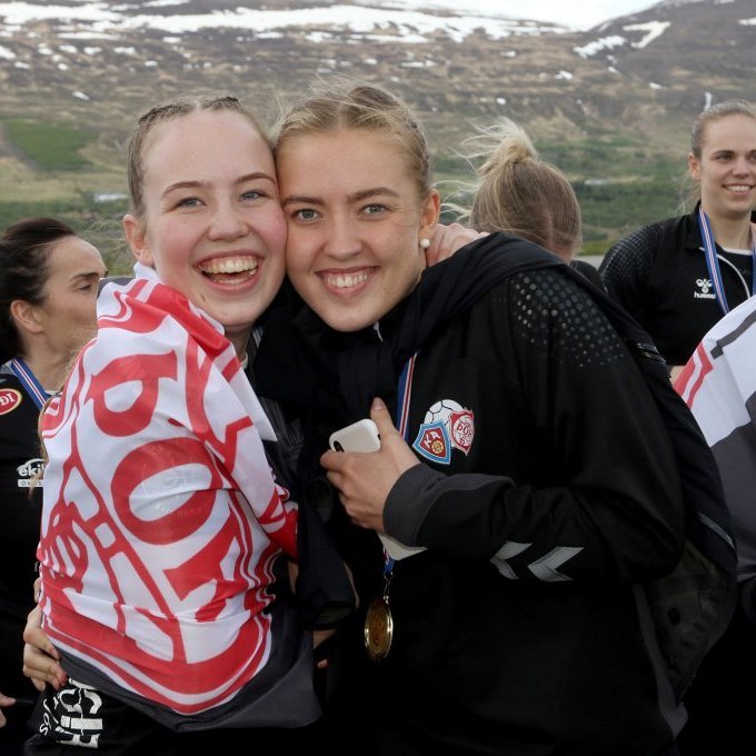 Rakel Sara Elvarsdóttir og Kristín A. Jóhannsdóttir. Lengst til hægri er Anna Mary Jónsdóttir og aftast Sólveig Lára Kristjánsdóttir.