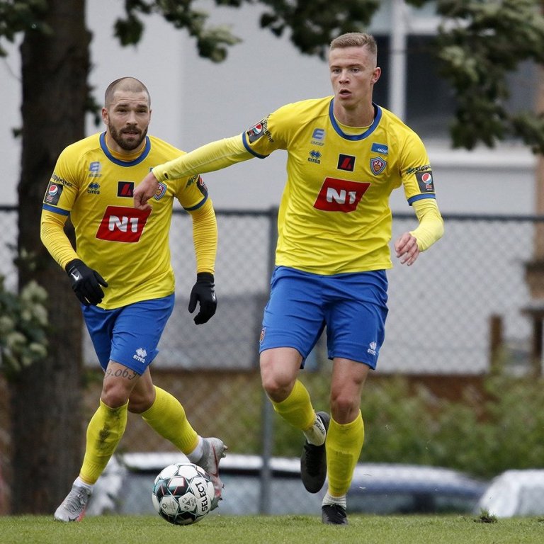KA - Grótta 1:0 í 7. umferð Pepsi Max deildarinnar, 18. júlí 2020. Brynjar Inga Bjarnason og Hallgrímur Mar Steingrímsson. Ljósmynd: Skapti Hallgrímsson