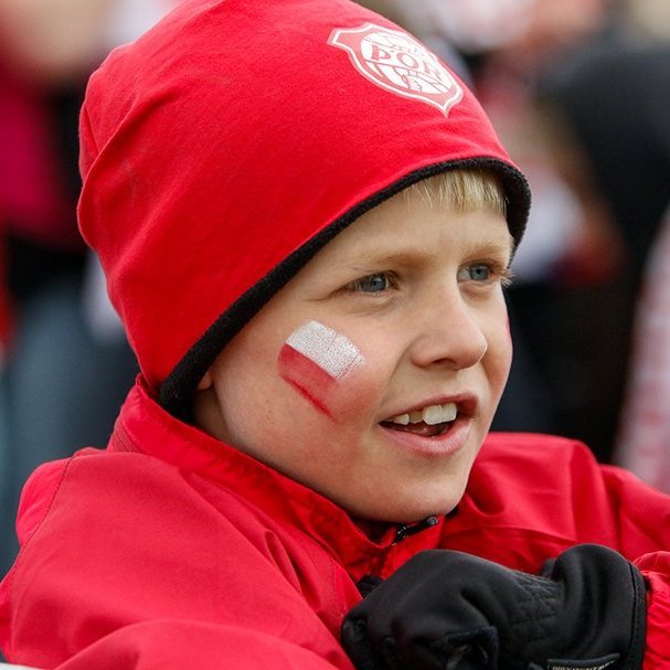 Þór - KA 0:1, í 5. umferð Bestu deildarinnar í knattspyrnu. Mögnuð stemning löngu fyrir leik og hart var barist í fyrstu rimmu Akureyrarfélaganna í efstu deild í 24 ár. Mynd: Rakel Hinriksdóttir