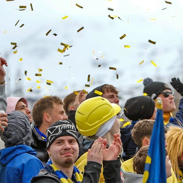 Þór - KA 0:1, í 5. umferð Bestu deildarinnar í knattspyrnu. Mögnuð stemning löngu fyrir leik og hart var barist í fyrstu rimmu Akureyrarfélaganna í efstu deild í 24 ár. Mynd: Rakel Hinriksdóttir