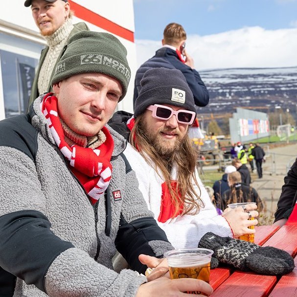Þór - KA 0:1, í 5. umferð Bestu deildarinnar í knattspyrnu. Mögnuð stemning löngu fyrir leik og hart var barist í fyrstu rimmu Akureyrarfélaganna í efstu deild í 24 ár. Mynd: Ármann Hinrik