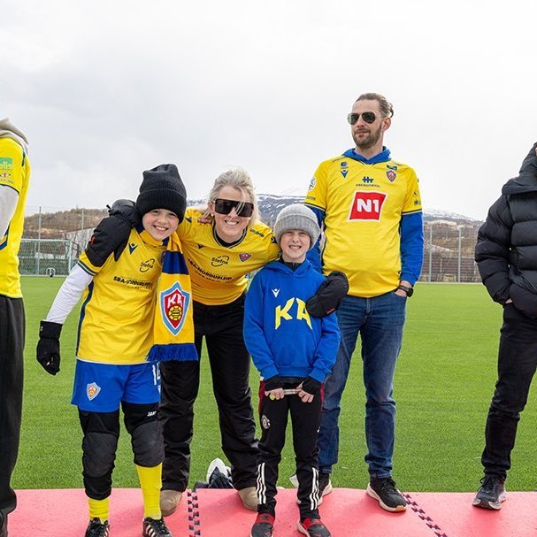 Þór - KA 0:1, í 5. umferð Bestu deildarinnar í knattspyrnu. Mögnuð stemning löngu fyrir leik og hart var barist í fyrstu rimmu Akureyrarfélaganna í efstu deild í 24 ár. Mynd: Ármann Hinrik